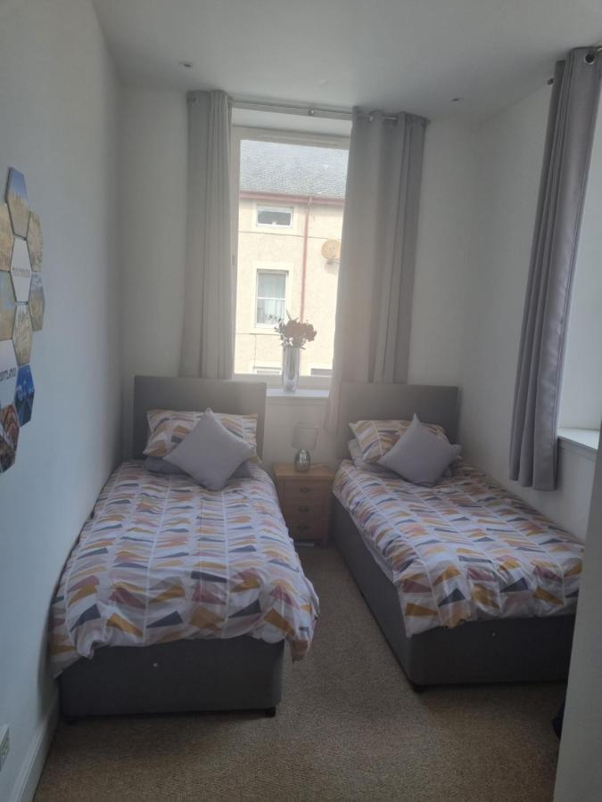 Stunning Spacious Apartment On River Ness Інвернесс Екстер'єр фото
